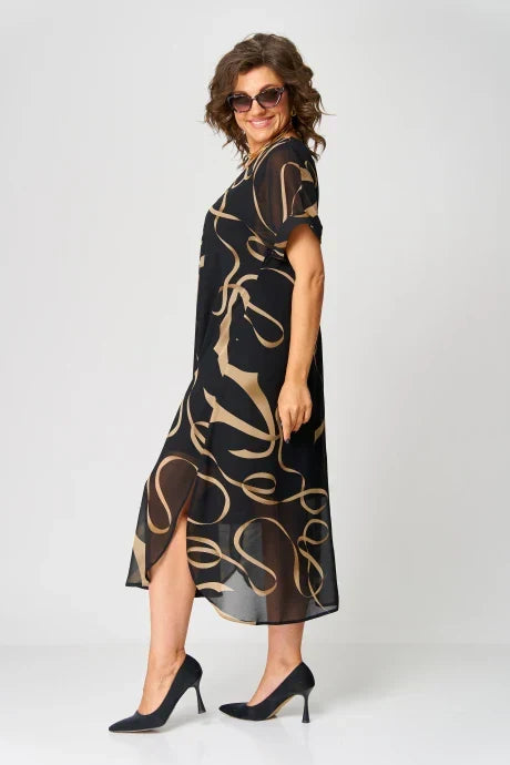 Airy Dress with Linear Designs and V Neckline