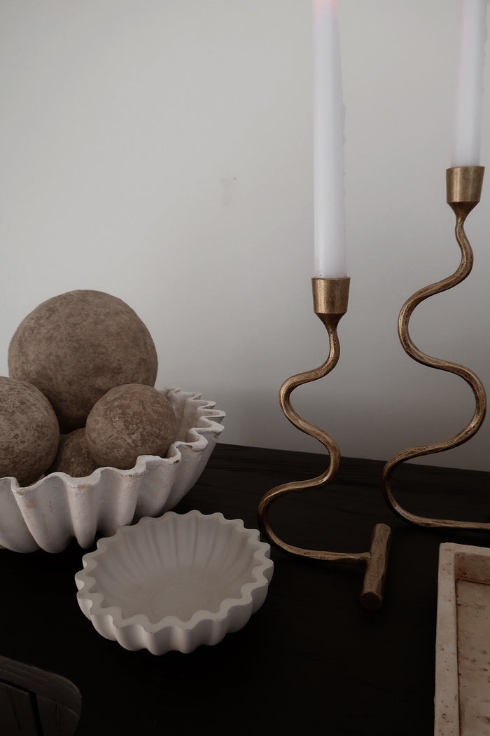 Atzaro Ruffle Concrete Bowl