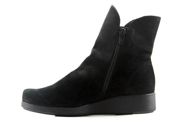 Bella - Black Nubuck