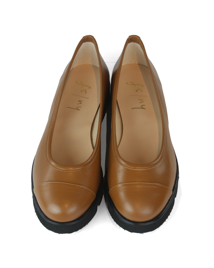Daphne Praline Leather