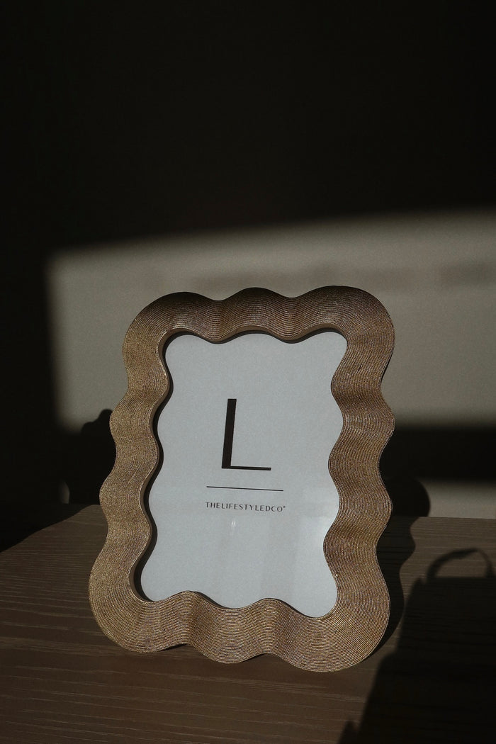 Gwenyth Wavy Frame - Gold