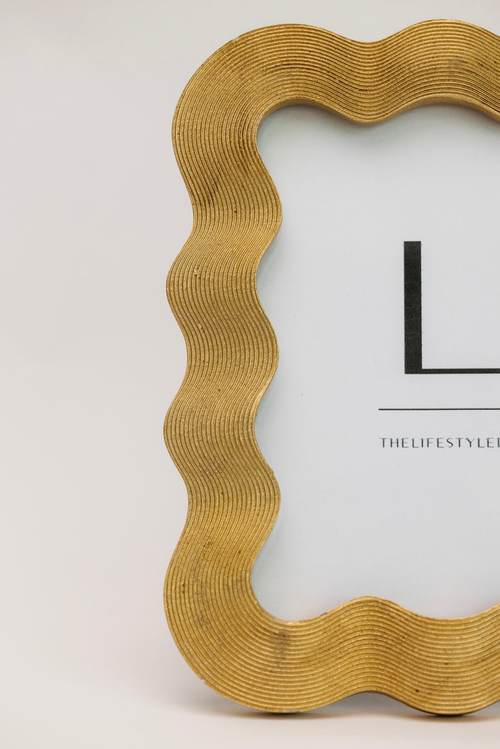 Gwenyth Wavy Frame - Gold