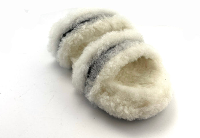 Jung - Black Shearling