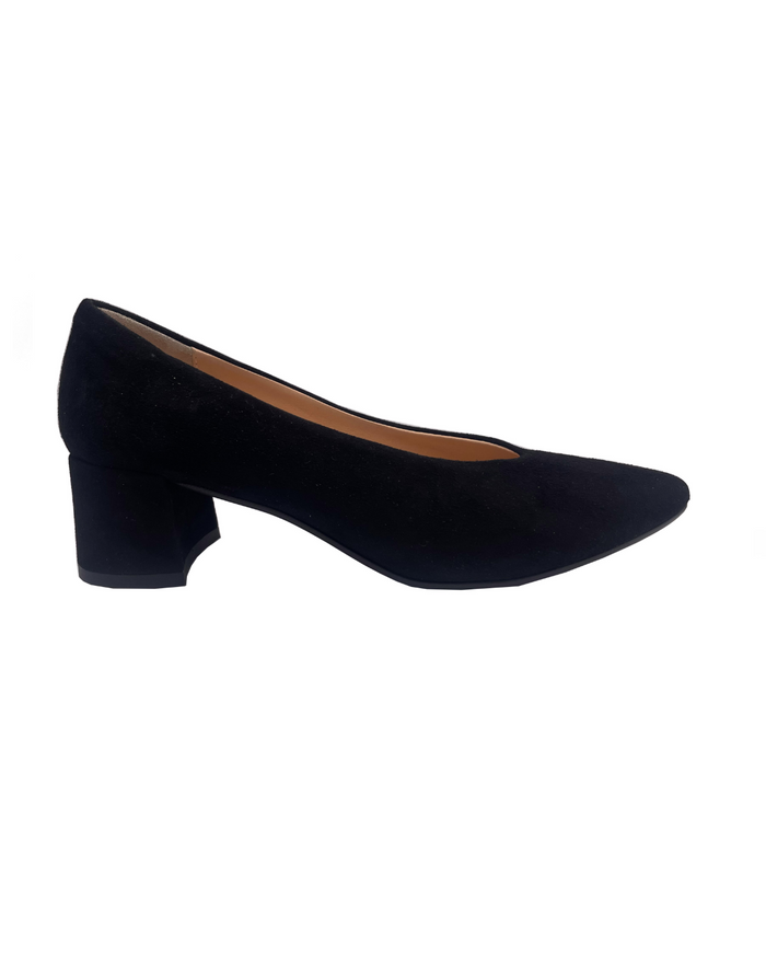 Kelly Black Suede