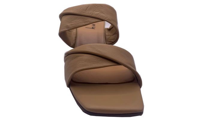 Lily Beige Leather
