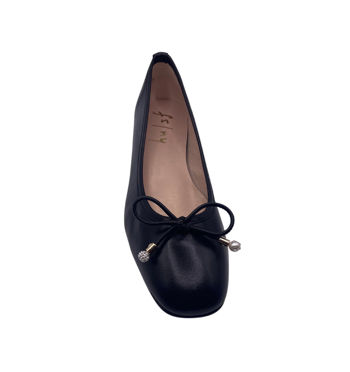 Marlena - Black Leather