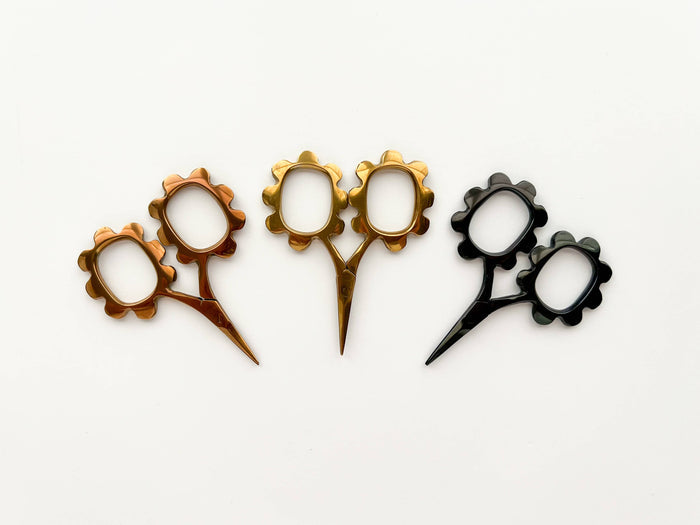 Small flower scissors, tiny needlecraft scissors