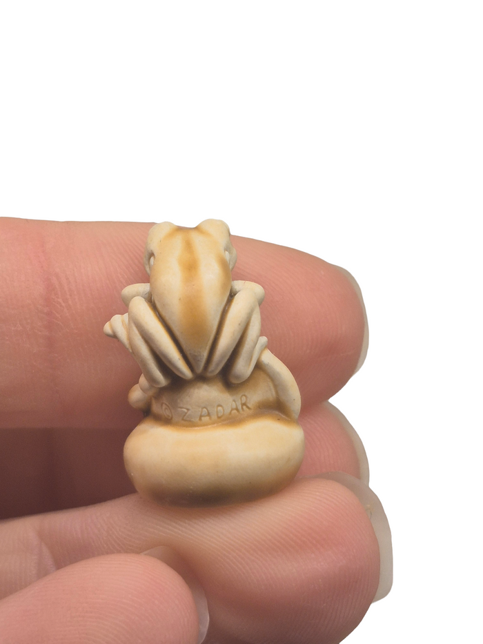 Zadar – Unpainted Frog Figurine